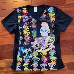 Women’s medium scrub top